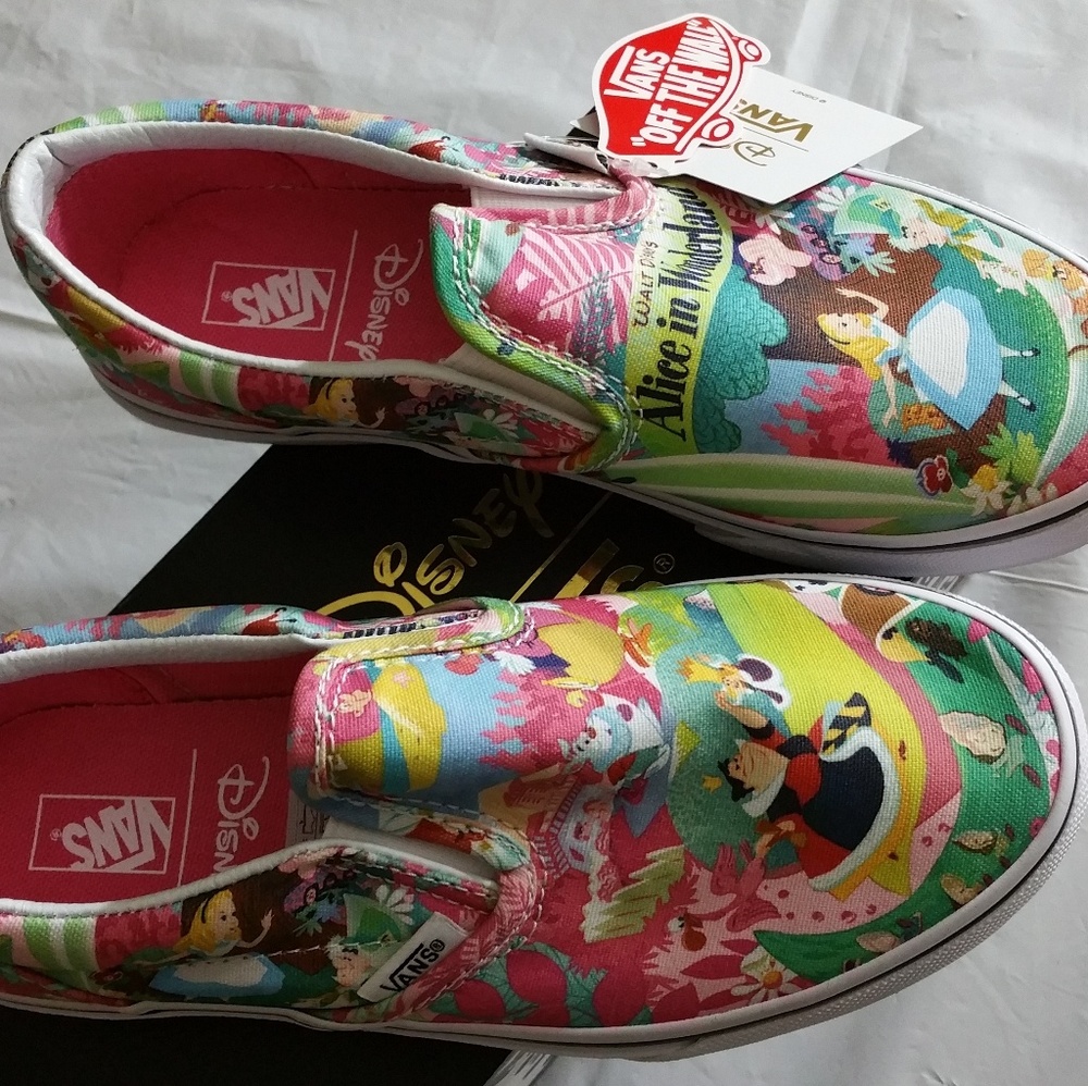 Disney by Vans Alice in Wonderland LIMITED EDITION